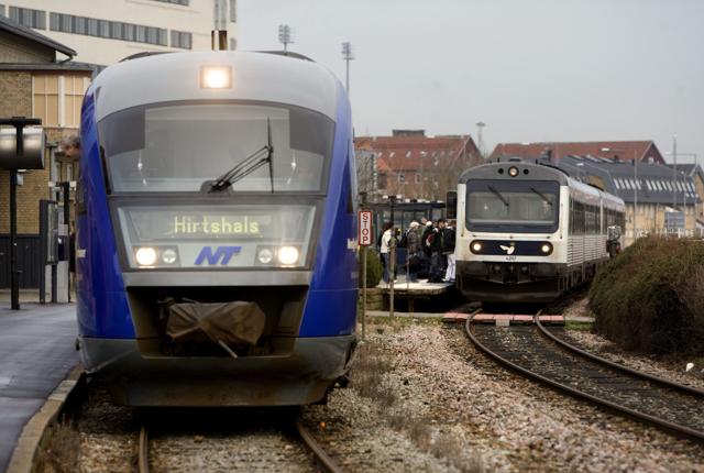 Togpassagererne på Hjørring Station er slemme til at gå over sporene i forbindelse med at der kører tog. Det har resulteret i 17 farlige situationer i første halvår af 2022, hvilket er 10 mere end hele sidste år.