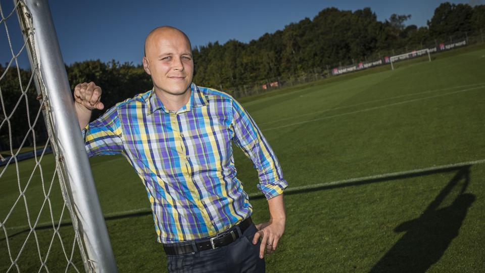 Jacob Larsen forlod i efteråret 2016 jobbet som talentchef i AaB, men nu gør han snart comeback i klubben. Arkivfoto: Martin Damgård