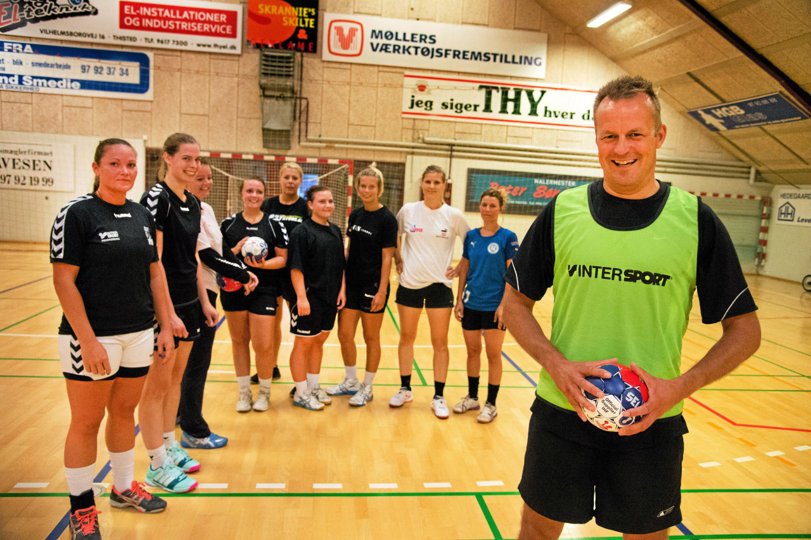 Træner Frank Andersen og Thisted Håndbolds damer møder i aften Viborg Sønderarkens divisionshold i landspokalen. Arkivfoto: Mogens Laier