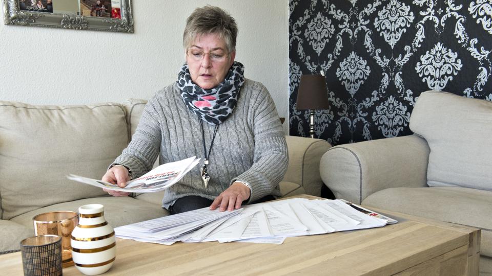 Britta Bugges sag har efterhånden kørt i mere end et år, og stakken af klager, lovparagraffer og afslag vokser stadig. Men Britta Bugge kæmper videre. Foto: Kurt Bering <i>Kurt Bering</i>