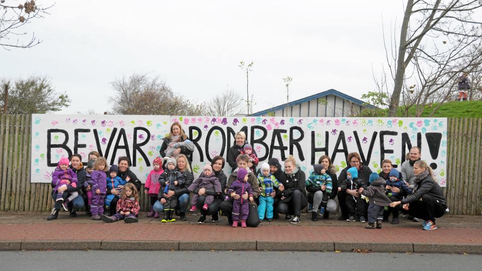 Forældre til børn i Brombærhaven kæmpede forgæves for at bevare børnehaven som en kommunal institution. Nu får de måske længere frist til at finde lokaler til at starte en privat daginstitution. Arkivfoto.