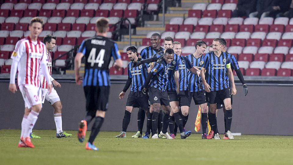 Club Brugge havde masser at juble over i Aalborg, men træner Michel Preudhomme vil ikke sælge skindet, før bjørnen er skudt. Foto: Lars Pauli <i>Lars Pauli</i>