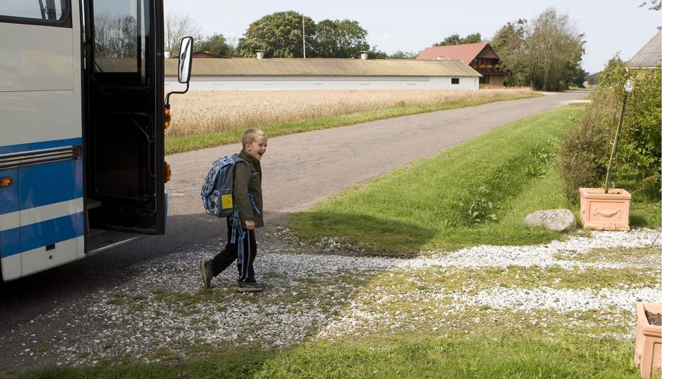 Skolebussen kører alligevel, og nu må alle gerne benytte den.
Arkivfoto: Kurt Bering
