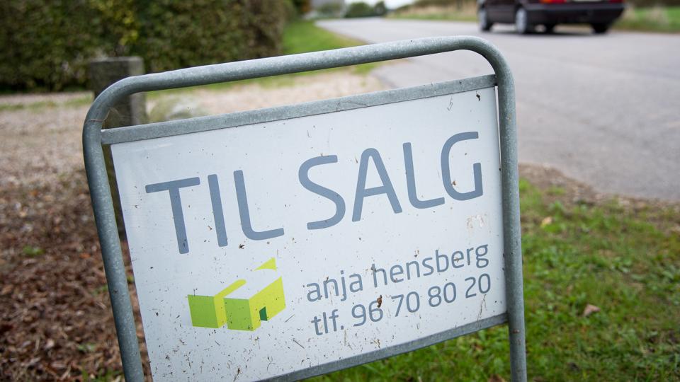 42 procent af de ejendomme, som sættes til salg i Morsø Kommune, opgiver sælger at sælge. Arkivfoto: Bo Lehm