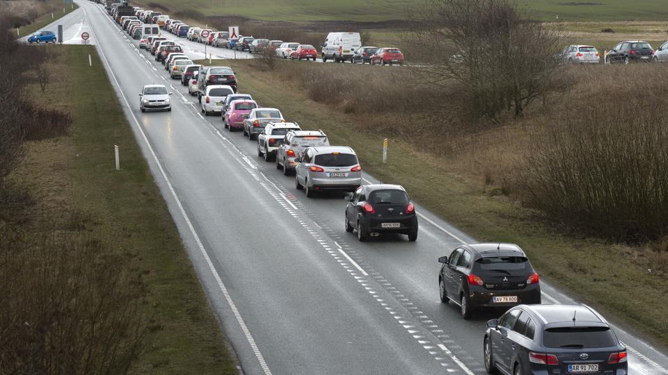 Når der er vejarbejde, kan det være langsommeligt at komme sydpå ad hovedfærdselsåren fra Hanstholm over Mors mod Herning. Arkivfoto <i>Bo Lehm</i>