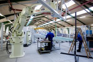 Jobfest: Nordjysk producent af industrirobotter hyrer nye medarbejdere