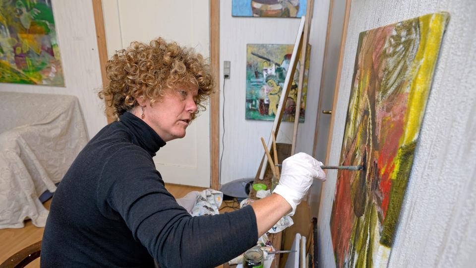 Den tyskfødte billedkunstner Anette Falk Lund fortæller i morgen på Morsø Gymnasium om sine personlige oplevelser i forbindelse med murens fald i 1989. Foto: Privat