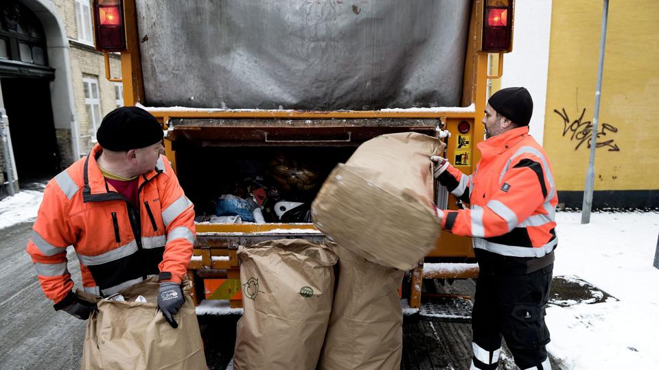 Konservative vil ikke være med til, at tømningsfrekvensen ændres, så der tømmes hver 14. dag frem for hver uge. Det giver lugtgener, mener K. Arkivfoto <i>Foto: Henrik Bo</i>