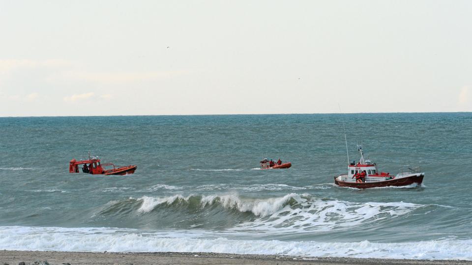En redningshelikopter foruden redningsbåde fra Agger, Vorupør og Hanstholm var sat ind i eftersøgningen af en forsvundet mand.Foto: Peter Mørk <i>Pressefotograf Peter Moerk</i>