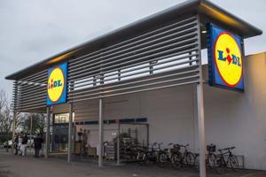 Supermarked sparker hul i butiksdøden i hovedgades stille ende