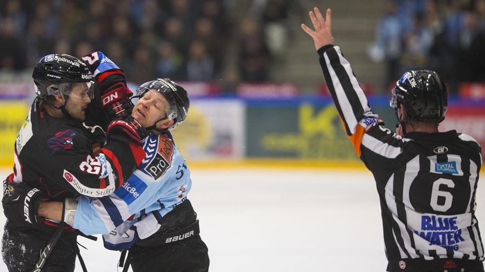 Aalborg Pirates fik ørerne gevaldigt i maskinen i den tredje kvartfinalekamp mod SønderjyskE. Foto: Scanpix <i>Scanpix Denmark</i>