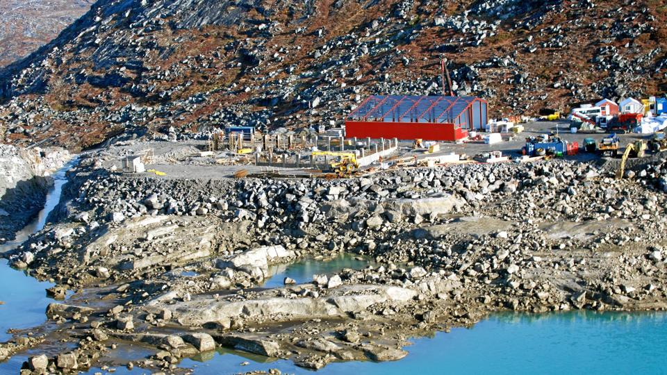 DS Stålkonstruktion skal bygge proceslinjen til Grønlands første rubinmine, Aappalutoc. Virksomheden har også leveret konstruktion til produktionshallen, trapper og gangbroer.