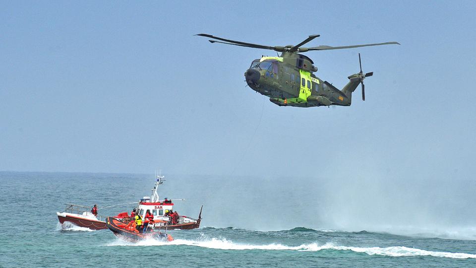 Redningsstationen i Hanstholm og en redningshelikopter var på vej for at lede efter en forsvunden surfer, som imidlertid selv kom i land. Arkivfoto