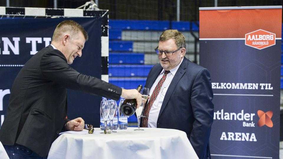 Ordførende direktør Per Sønderup (til højre) siger, at alt har flasket sig for banken i 2019. Arkivfoto: Michael Koch <i>Michael Koch</i>