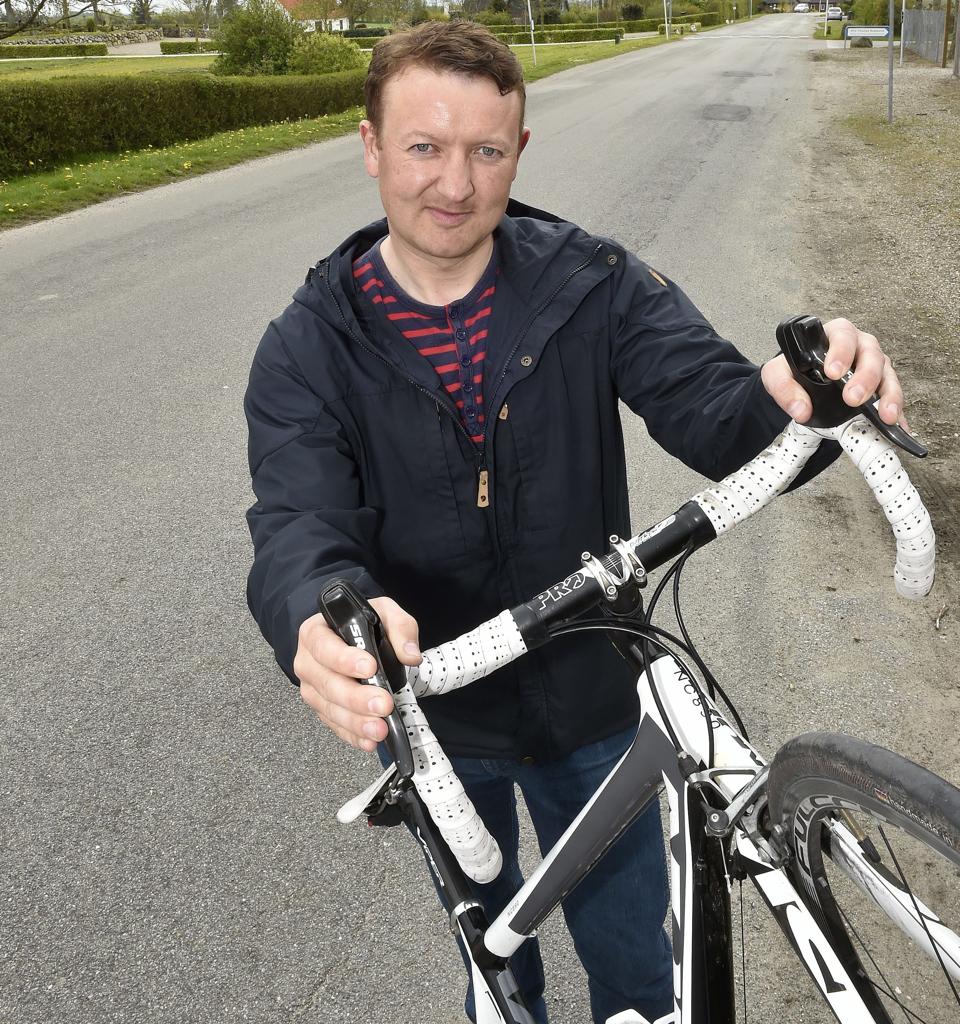 Jacob Østerby Pedersen, formand for Midtthy Cykelmotion, er idémanden bag det nye motionscykelløb, som får start og mål på Langebeksvej midt i Skjoldborg. Foto: Ole Iversen
