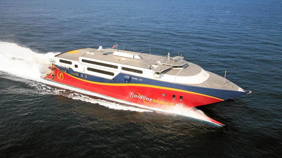 HSC Fjord Cat får masser af passagerer i den kommende sommer, at dømme efter forsalget af billetter.