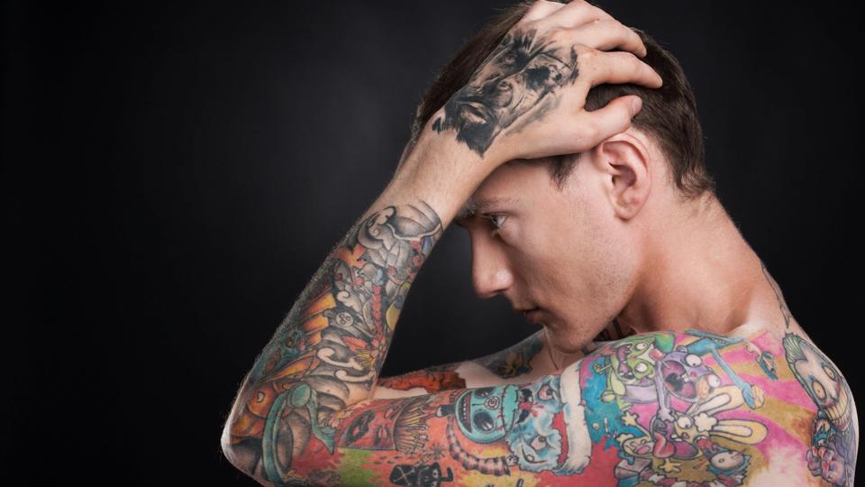 Tatoveringer kan give alvorlige bivirkninger, men som tingene er nu, er det vanskeligt for tatovørernes kunder at få erstatning. Foto: Iris/Scanpix <i>Scanpix Denmark</i>