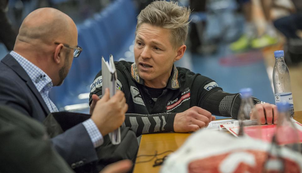 Cheftræner Jesper Jensen havde en hård dag på kontoret, da Aalborg Håndbold tabte til KIF Kolding København. Foto: Martin Damgård