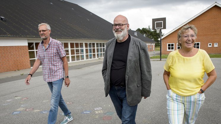 Strandby De asfalterer, mens de kører ... - Gå til historien | Nordjyske.dk