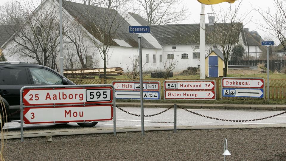 Borgerforeningen i Egense er nu så langt med sine planer om at indrette en ny bypark, at man har bedt et arkitektpar om at lave en detaljeret tegning. <i>Pressefotograf Per Kolind</i>
