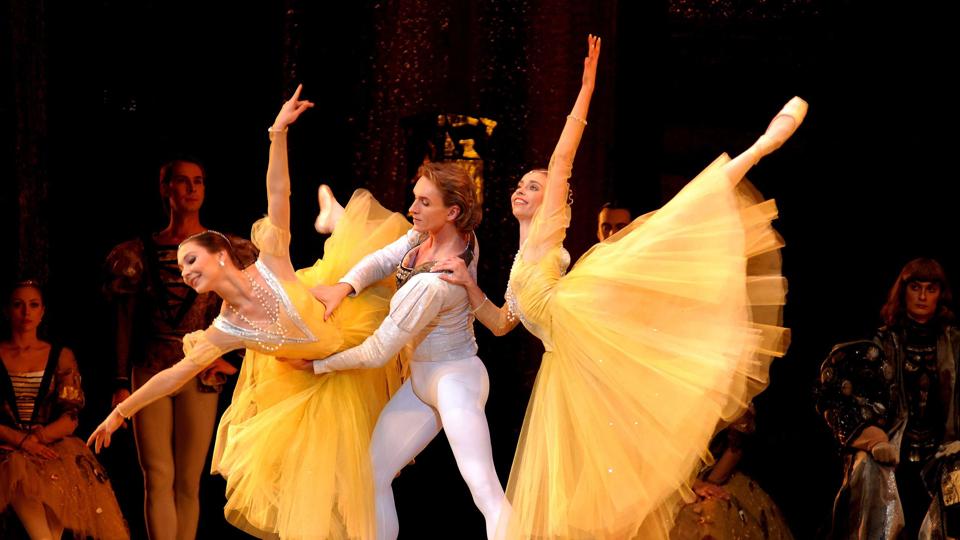 Her ses en opførelse af Svanesøen. De optrædende er dog ikke fra Den Russiske National Ballet. Arkivfoto