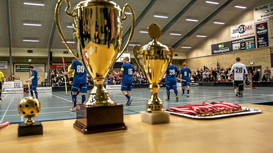 Pokalerne er klar, og Hot Shots er med i kapløbet. Foto: Henrik Dahl Nielsen
