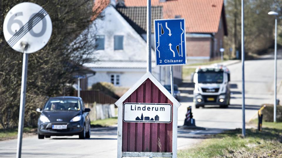 En gruppe borgere i Linderum har i næsten tre år ventet forgæves på en reaktion på deres problem.Foto: Bent Bach