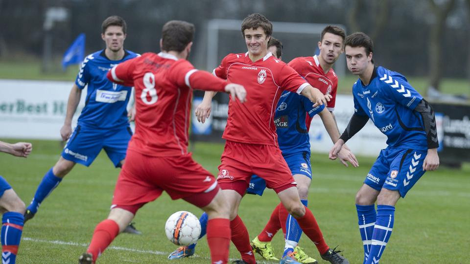Formændene for kommunens fodboldklubber mødes nu med borgmester Arne Boelt og direktør for Dana Cup Jette Andersen for at diskutere, hvordan fremtiden skal se ud for fodbolden i Hjørring. DBU Jylland region 1, der står bag initiativet. Arkivfoto: Bente Poder
