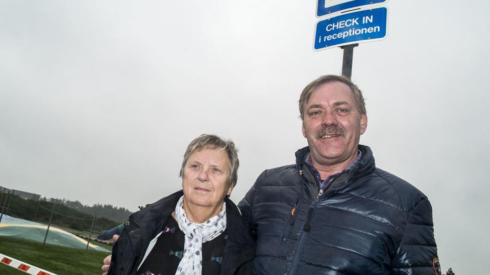 I 2006 blev der etableret en selvbetjent plads til autocampere på Krik Vig Camping med 24-timers adgang og en overnatningspris på 100 kroner. Pladsen trak kunder, indtil den fik utilsigtet konkurrence fra faciliteterne i det nærliggende Kulhuset, fortæller Finn Birger Christensen, der driver campingpladsen sammen med sin kone, Jytte. <i>Foto: Diana Holm</i>