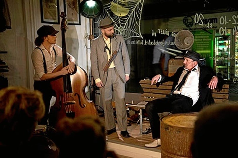 Bastian Popp, Kim Fast Jensen og Lasse Popp medvirker i Tom Waits-forestillingen "Træt lever og tungt hjerte". Arkivforo: Lars Horn/Baghuset <i>Lars Horn / Baghuset</i>