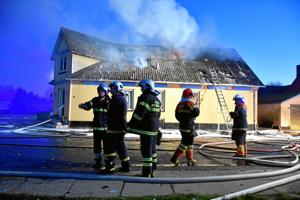 Overetage på hus udbrændt