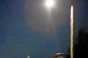 Gadelamper stjålet fra el-forretning