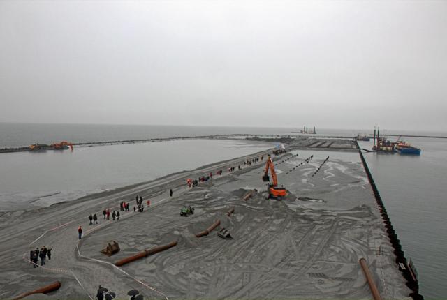 Havneudvidelsen skrider planmæssigt fremad. Foto: Frederikshavn Havn