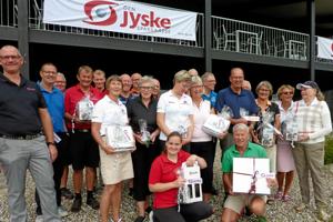 76 golfspillere i ilden i Hvalpsund