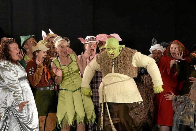 De sidste prøver på Skansespillets musicalopsætning af Shrek står for døren. Foto: Skansespillet.