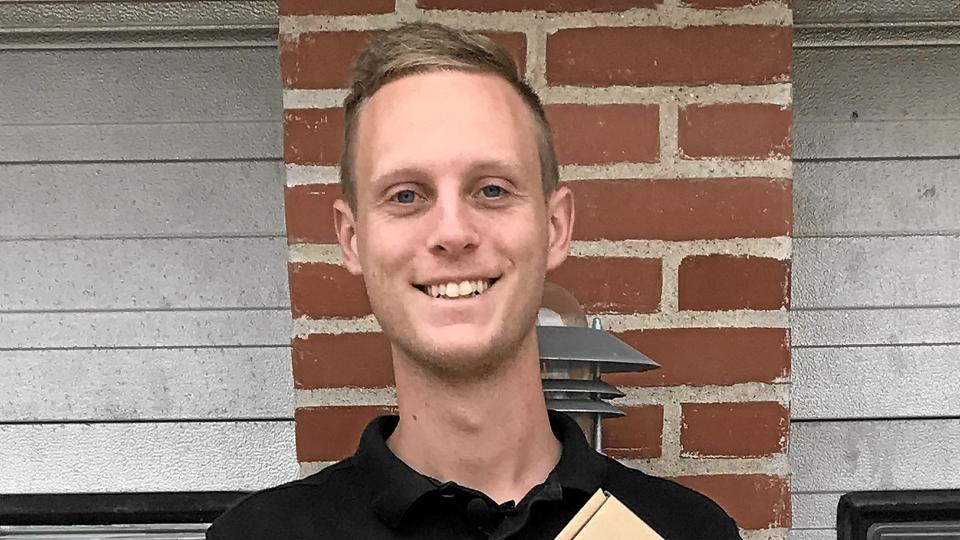 Nikolaj Andersen er medstifter af den nye vinoli.dk. Hans baggrund er studier i organisation og strategi. Vinen får han hjælp til. Foto: Jørgen la Cour-Harbo <i>Jørgen la Cour-Harbo</i>