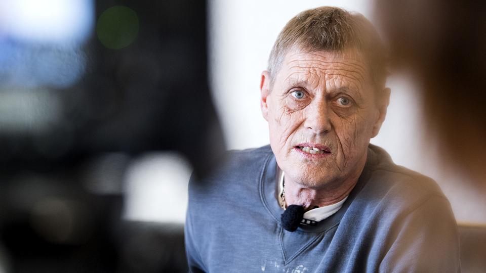 - Der er planer om at lave fælles hyggehave, hvor min og mine naboers haver skal slås sammen. Det ønsker børnefamilier da ikke, hvis jeg dealer stoffer, siger Ulrich Vestergaard, der er ked af den rolle, han føler sig pålagt af boligselskabet. Foto: Andreas Falck <i>Foto: Andreas Falck</i>