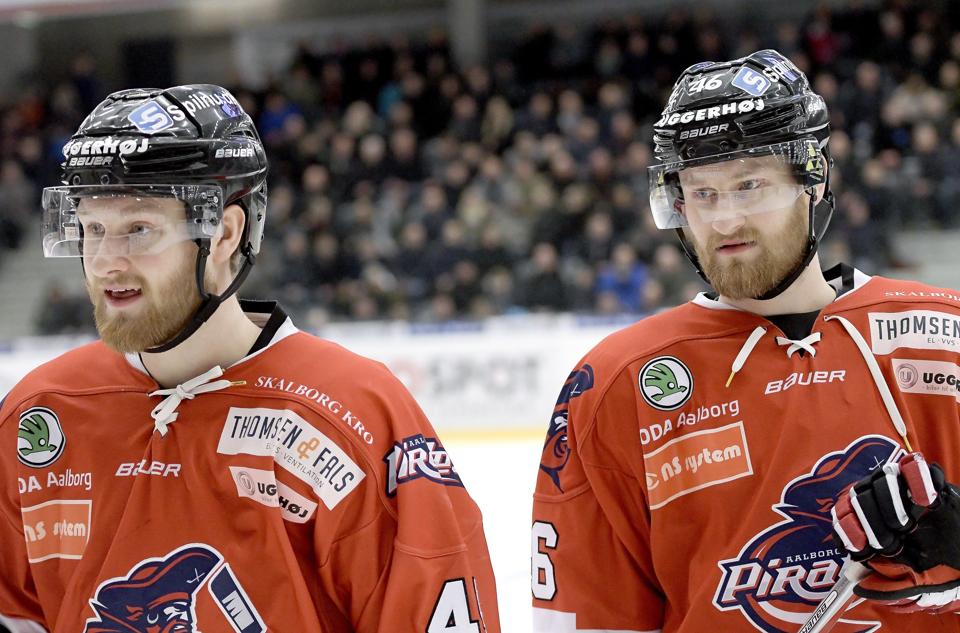 Mikkel (tv.) og Martin Højbjerg har spillet deres sidste kamp for Aalborg Pirates. <i>Arkivfoto: </i>