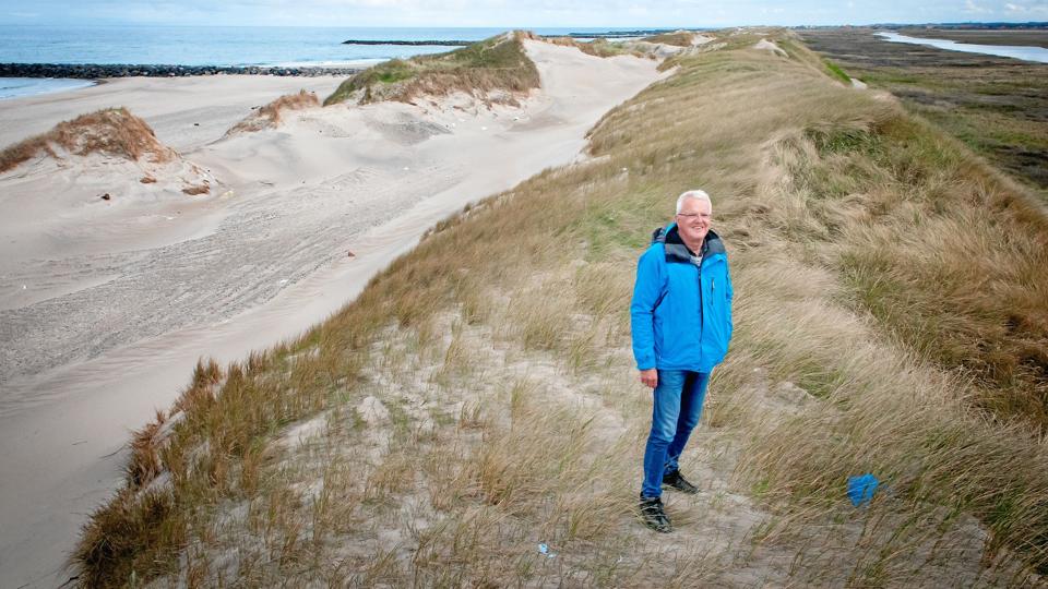 Jens Pedersen og projektgruppen ser med bekymring på, hvordan klitten på Agger Tange ligger åben og udsat. Arkivfoto: Jens Fogh-Andersen