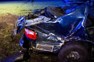 Seks unge kørt på sygehus efter trafikulykke
