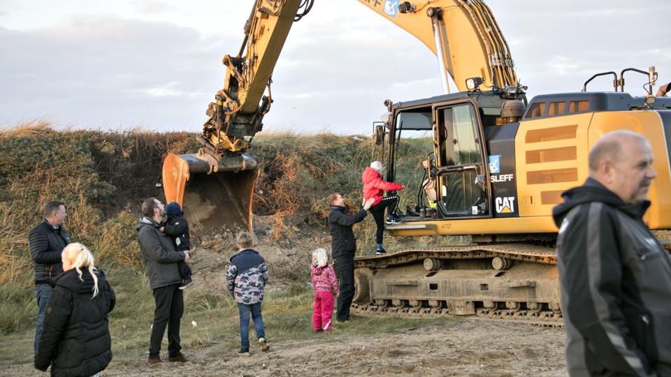 Her fra det første ”spadestik” ved havnen i Hanstholm. Foto: Kurt Bering <i>Kurt Bering</i>