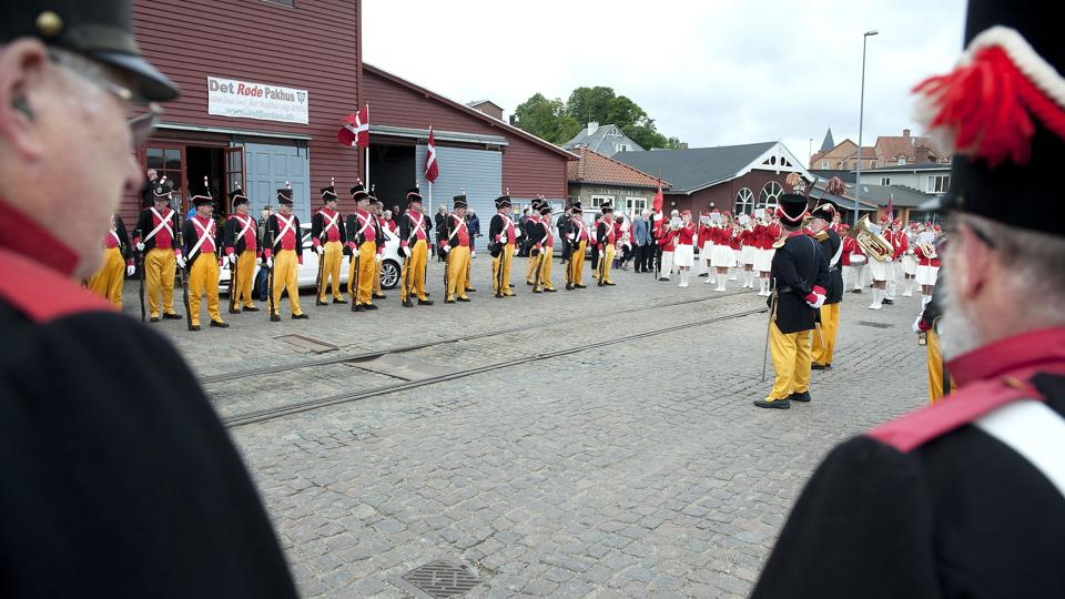 Turistkontoret har siden 2009 haft adresse ved siden af Det Røde Pakhus på havnen i Hobro, men fra næste år er det slut.Arkivfoto: Torben Hansen <i>Foto: Torben Hansen</i>