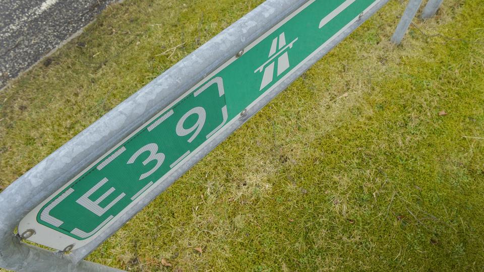 Børn sparkede grus ned fra motorvejsbro på E39. Arkivfoto: Jesper Thomasen