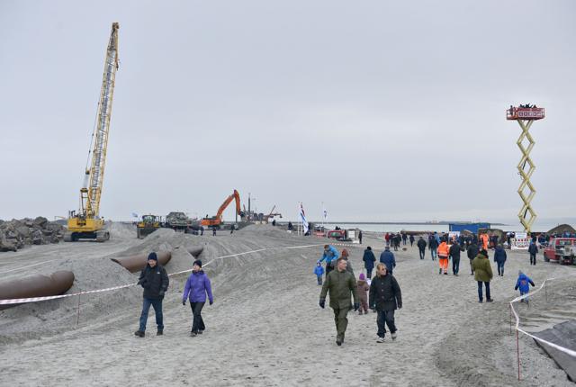 Åbent hus på havnen i Frederikshavn er hver gang et tilløbsstykke, og det bliver indvielsen også i 2018. Indtil videre kan frederikshavnerne glæde sig over, at deres havn har en rigtig god økonomi.

Arkivfoto: Bente Poder