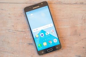 Samsung Galaxy J5 - et prisstærkt alternativ