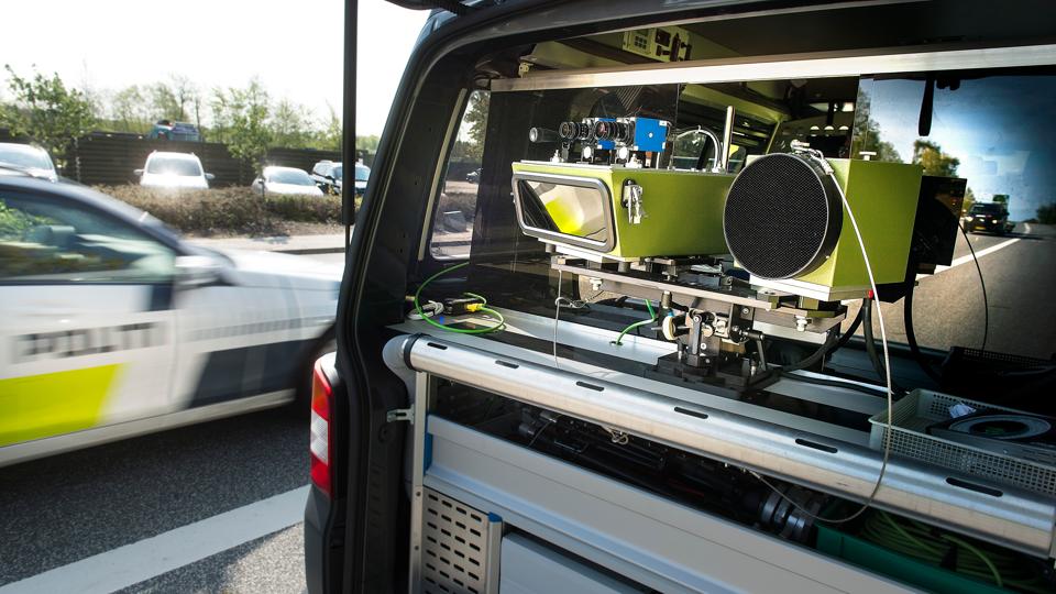 Politiets fotovogn afslørede til vanvidsbilister i Himmerland. <i>Genrefoto: Torben Hansen</i>