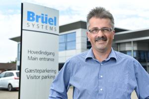 Brüel Systems stormer fremad
