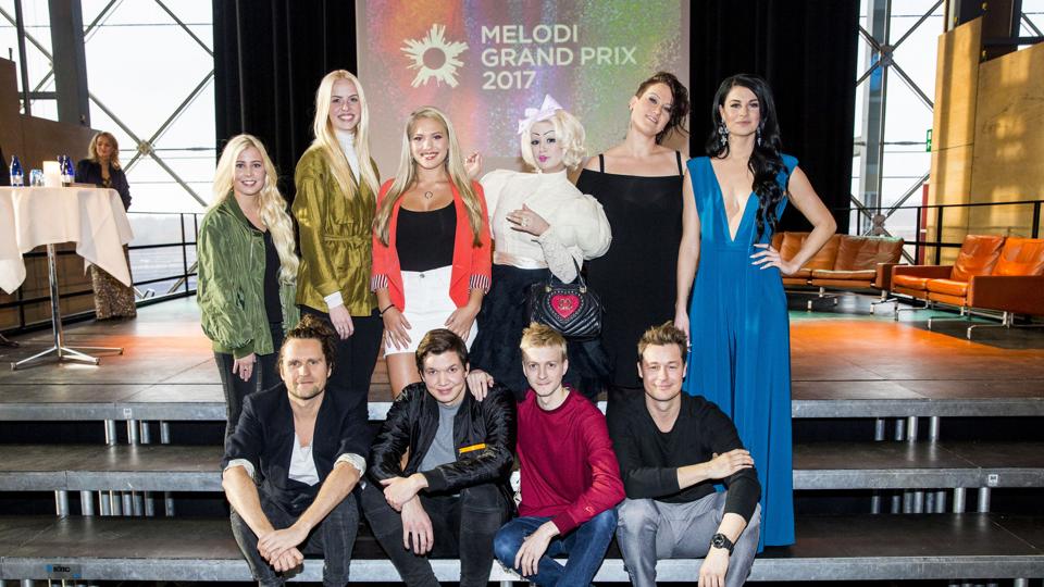 De 10 deltagere ved årets Melodi Grand Prix. Bagest fra venstre: Ida Una, Rikke Skytte, Anja, Sada Vidoo, Jeanette Bonde og Johanna Beijbom. Forrest fra venstre: Thomas Ring, Calling Mercury og René Machon. Foto: Nikolai Linares/Scanpix <i>Scanpix Denmark</i>
