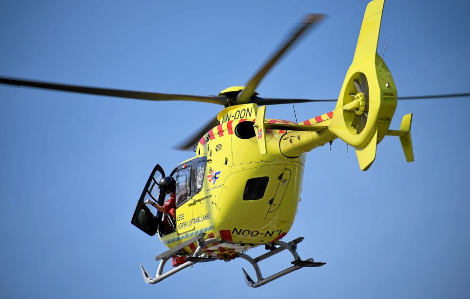 Den 61-årige mand, der blev livsfarligt kvæstet ved overfaldet, blev efterfølgende fløjet til Aalborg Universitetshospital i lægehelikopter. <i>Arkivfoto: Bo Lehm</i>