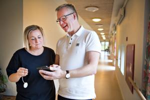 Aalborg-virksomhed får demente hjem igen: Hjælper på plejepersonalets værste frygt